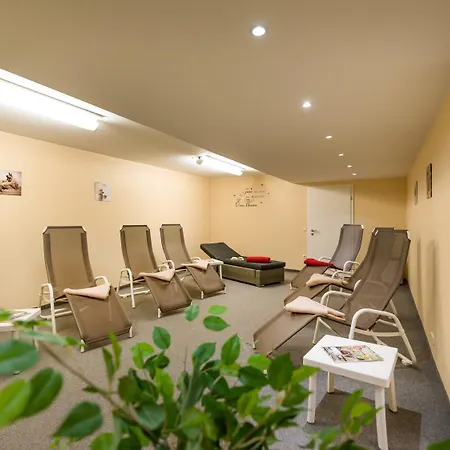 Ferienwohnanlage B 1 Mit Hallenbad Und Sauna